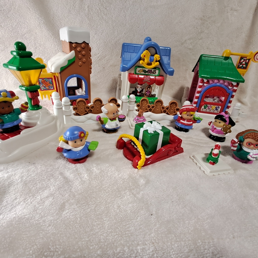 Fisher Price Little People Christmas Main Street Playset Retired HTF